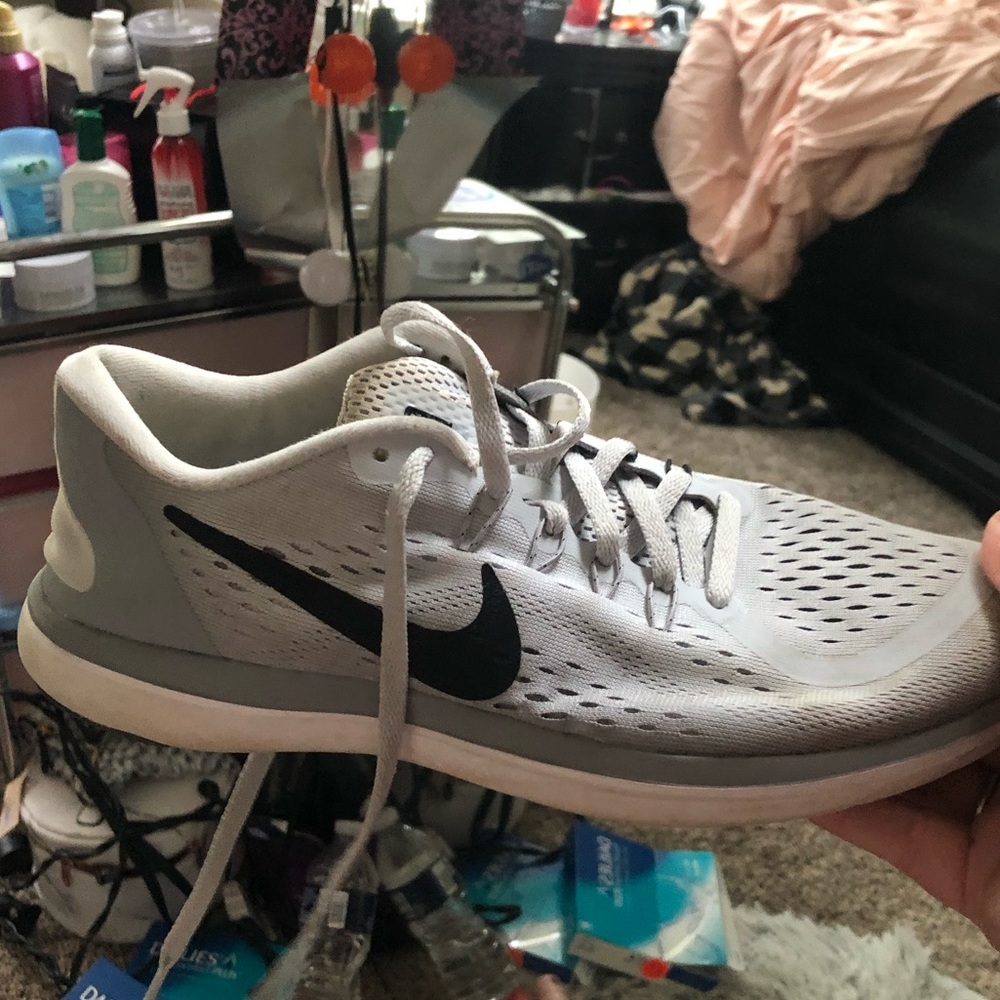 Nike tennis shoes